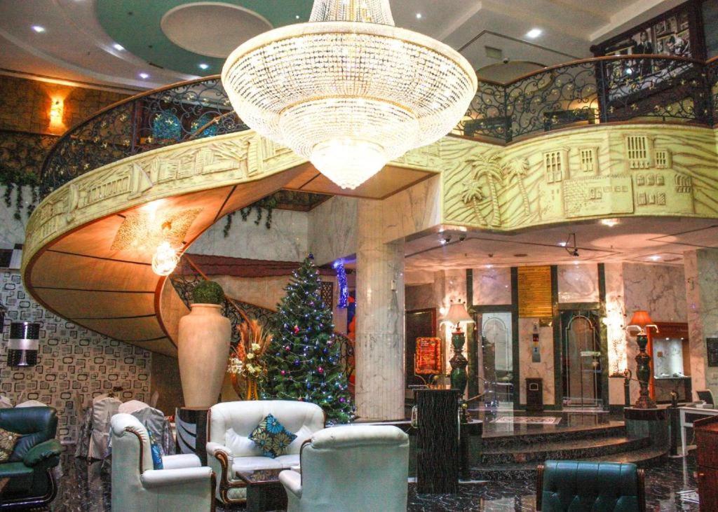 Knight Armour Hotel Dubai Exteriör bild